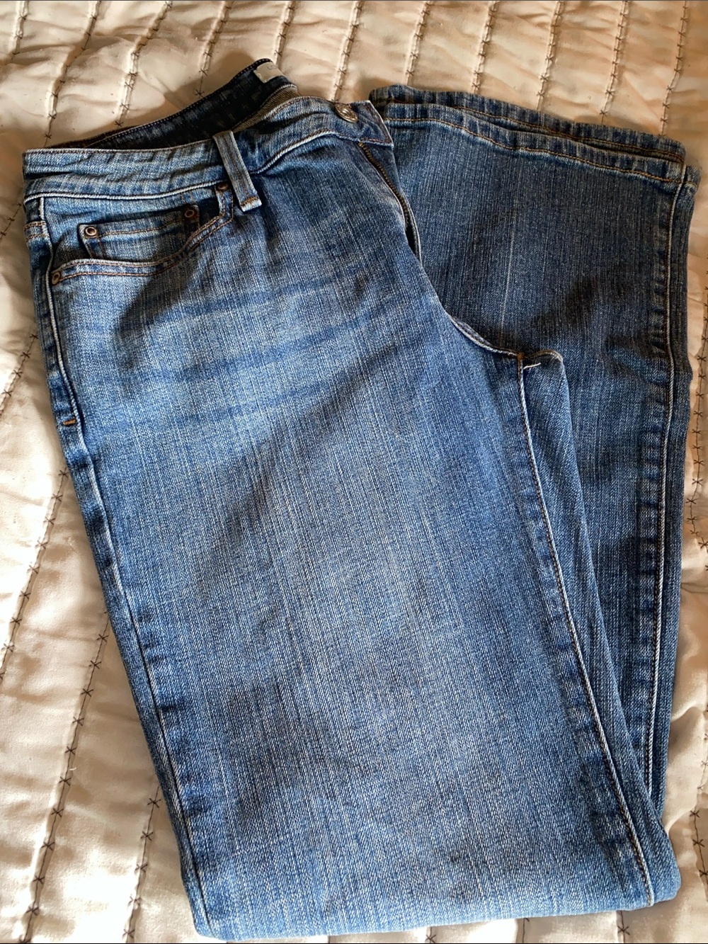 Levi’s Medium Wash Boot Cut Jeans 10